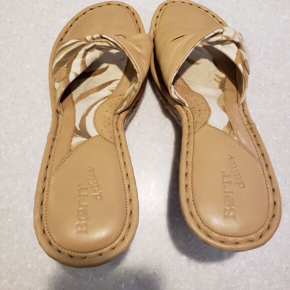 Born Women’s Wedges Tan Pattern Twist Size 9 - Picture 6 of 9